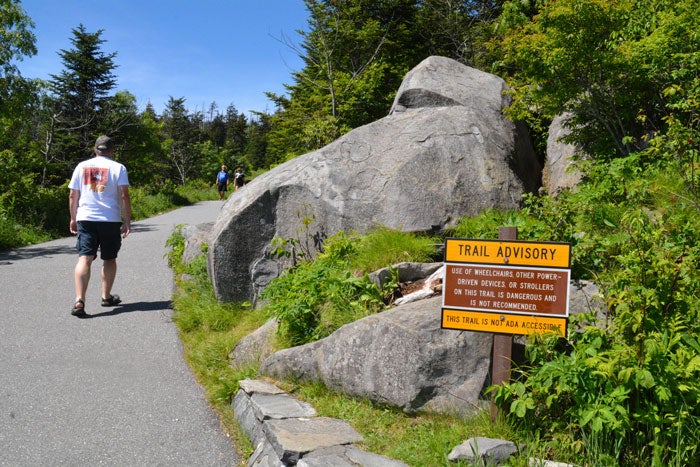 SM-ClingmansDome-TrailSign_Gloria_700 Sign on the way to Clingmans Dome to warn that trail is too steep for wheelchairs or strollers.