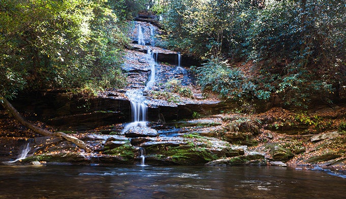 SM-Tom-Branch-Falls-Deep-Creek_FlickrJClifton59_680 Deep Creek's Tom Branch Falls