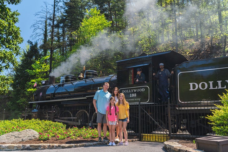 Dollywood Train