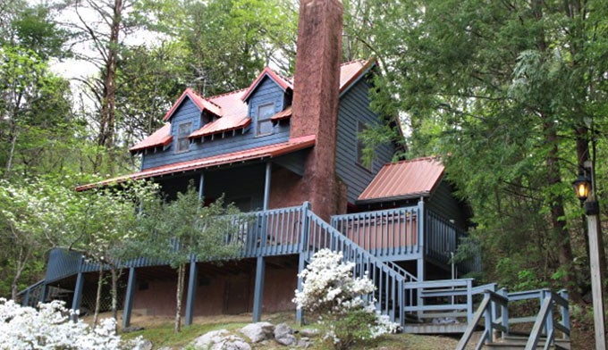 TN-Pioneer-Cabins-Guest-Farm_courtesy_680 Pioneer Cabins and Guest Ranch. Courtesy photo