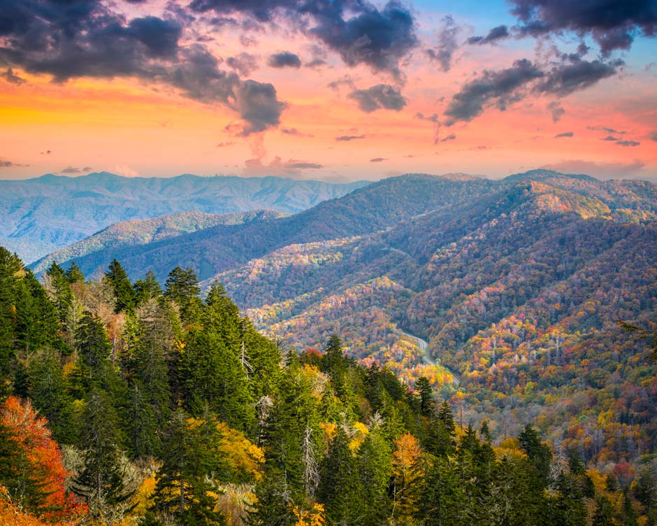 SM-autumn-sunset-mountain-range_DP_940 Sunset over the Smoky Mountains in autumn