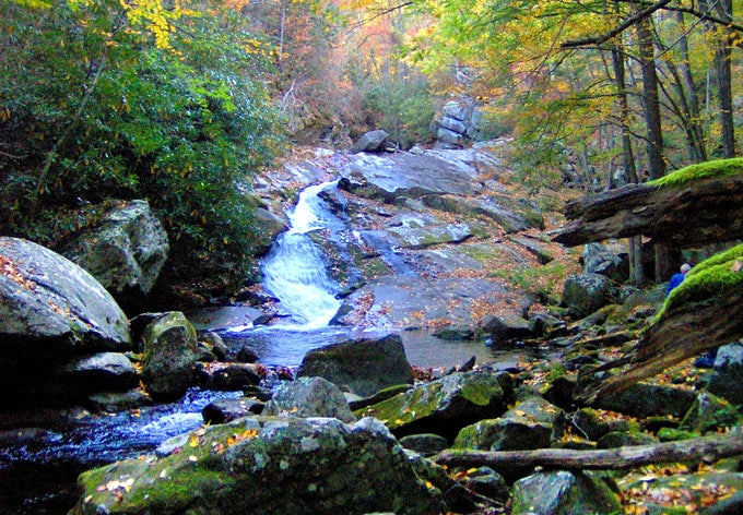 SM-Lynn-camp-prong-falls_WikiBrianStansberry_680 Lynn Camp Prong Cascades in Great Smoky Mountains National Park