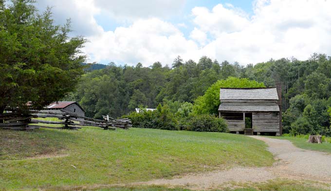 SM-Dan-Lawson-Place-Cades_Gloria_680 The Dan Lawson Place in Cades Cove