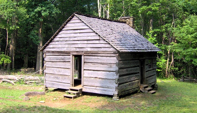 SM-Alex-Cole-Cabin_WikiBrianStansberry_680 The Alex Cole Cabin at Roaring Fork, GSMNP. Photo by Brian Stansberry via Wikimedia Commons