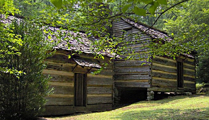 Smoky-mountain-hiking-club-cabin_WikiBrianStansberry_680 The Smoky Mountain Hiking Club Cabin near Porters Flat in Greenbrier.